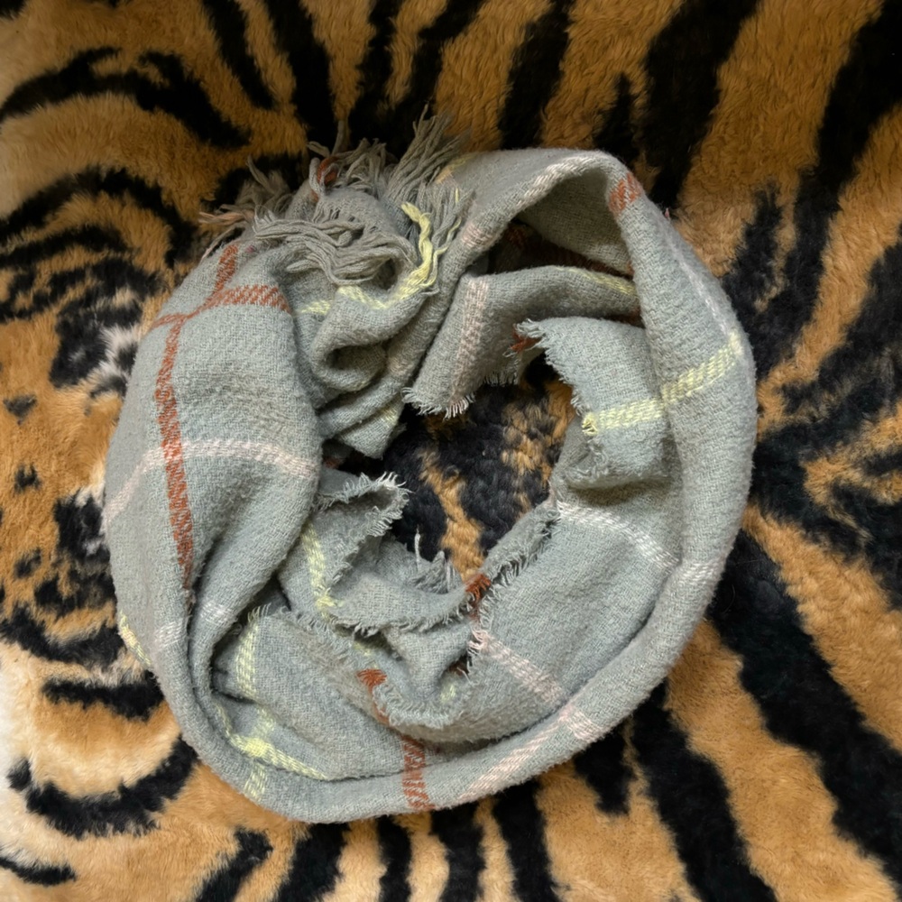 Green thick winter scarf